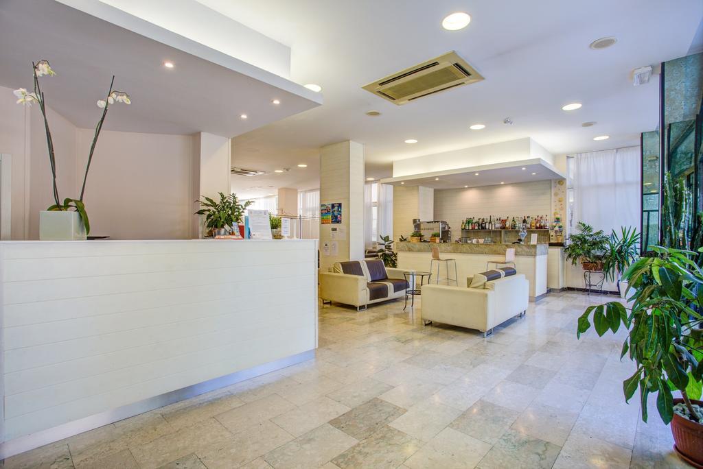 Hotel Major カットーリカ エクステリア 写真